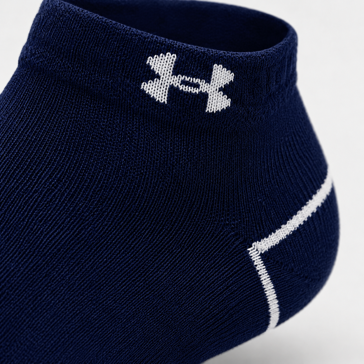 UNDER ARMOUR No-Show Athletic Socks – Cushioned Performance Ankle Socks for Gym & Casual Wear.