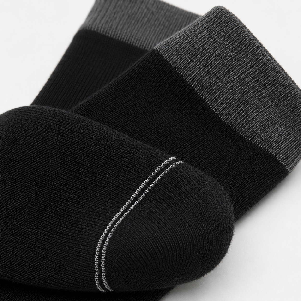 Premium Crew Socks - Durable Contrast Welt & Toe Design for All-Day Comfort & Style.