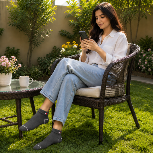 TOMMY HILFIGER Premium Color-Block Ankle Socks – Soft Cotton Blend, Breathable & Stretchable Fit.